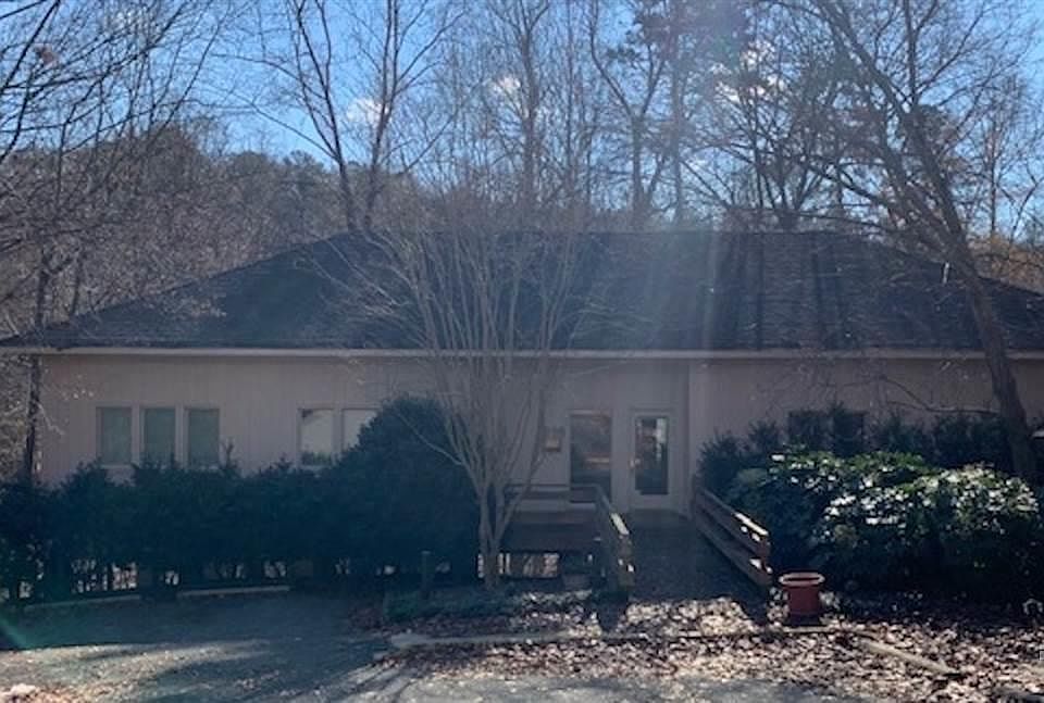 2nd image of 3942 Blue Ridge Rd