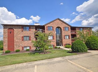 9484 Woodland Hills Dr, West Chester, OH 45011