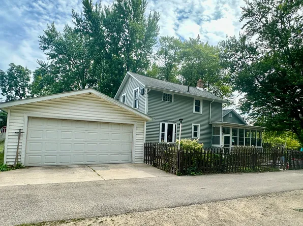 16213 W State Rd, Pecatonica, IL 61063