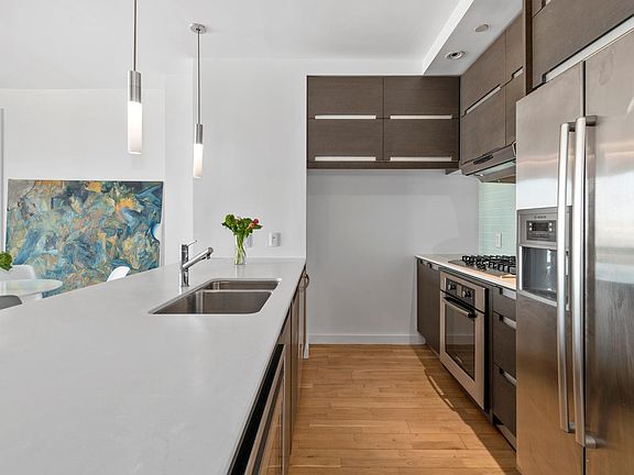 2nd image of 545 Washington Ave APT 610