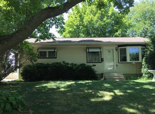 4420 Regal Ave NE, Cedar Rapids, IA 52402