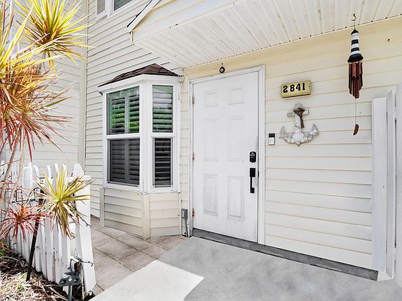 2nd image of 2841 NE 15TH Street