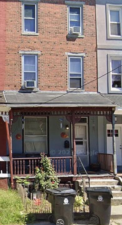1st image of 341 Crescent St