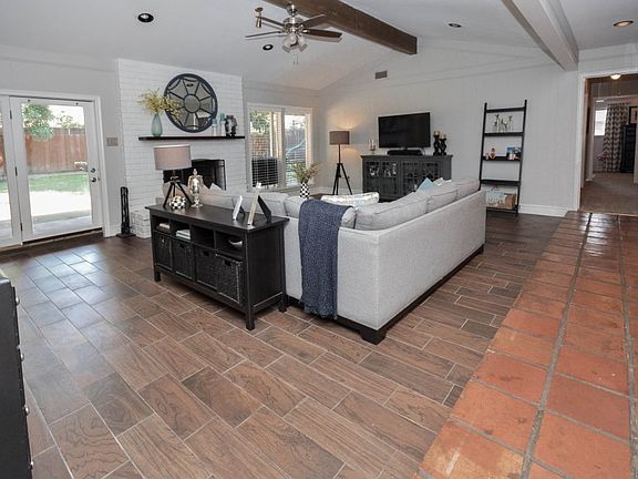 5th image of 7007 Town Bluff Dr