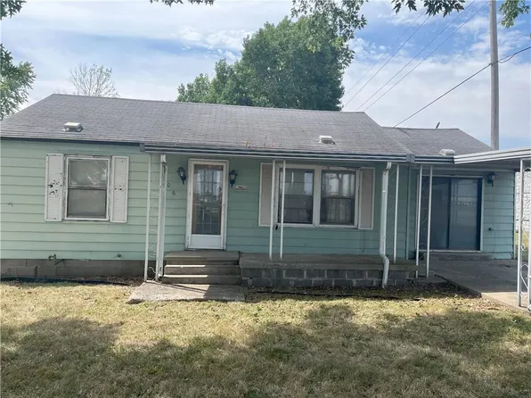 806 NW Capelle St, Grain Valley, MO 64029