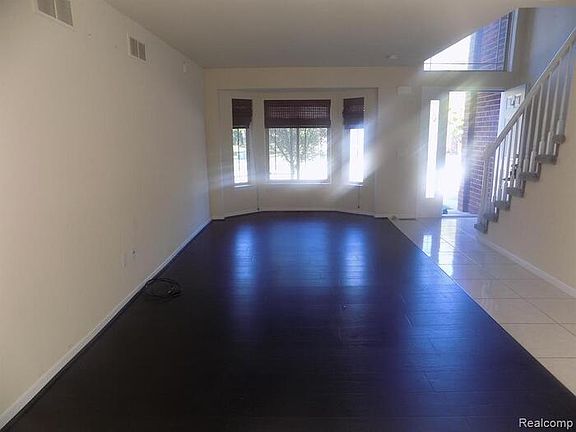 4th image of 6170 Elarz Dr #5