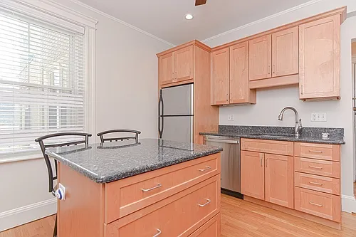 25 Green St #1 Photo 1