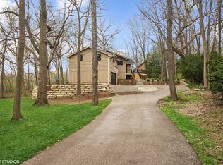 22076 W Chestnut Ridge Rd, Kildeer, IL 60047
