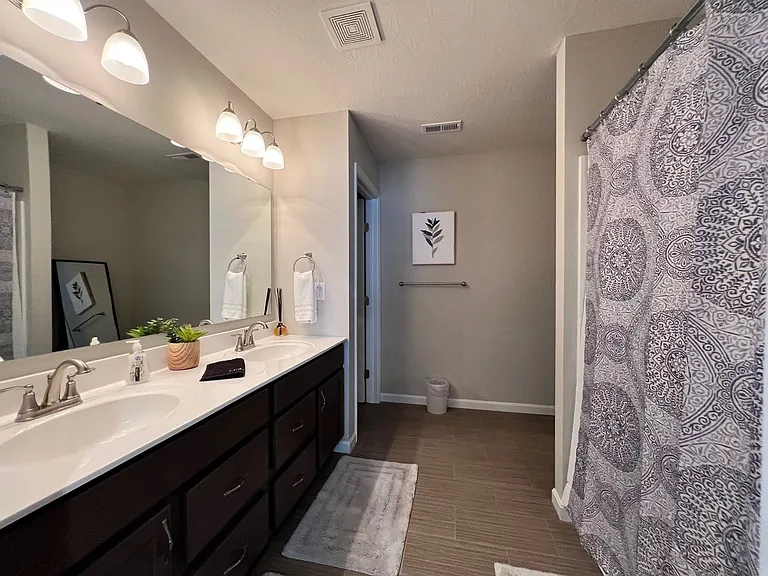 7876 Ellington Ct — Photo 22