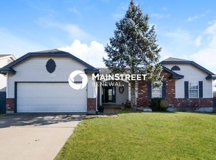 2438 Black Pine Ct, Florissant, MO 63031