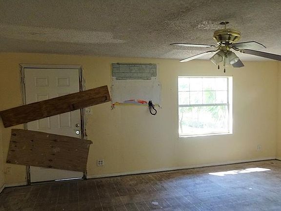 5th image of 5102 Indialantic Dr