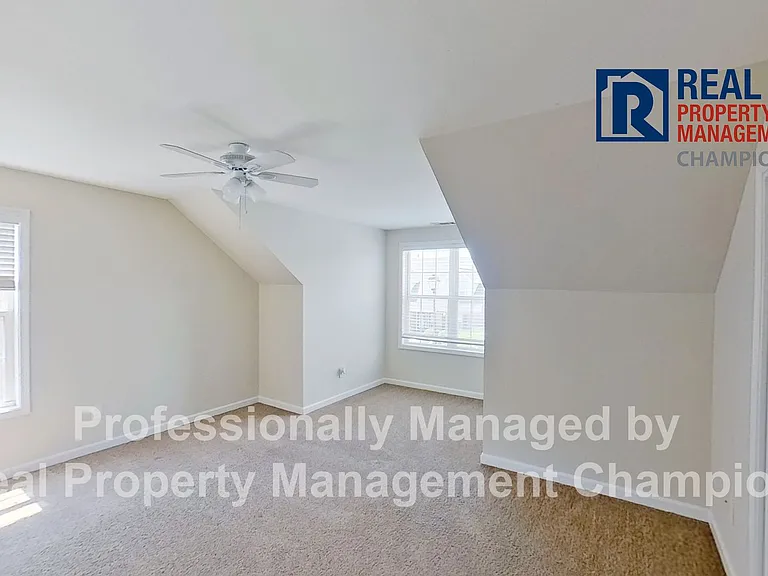 4804 S College Rd #28 — Photo 17