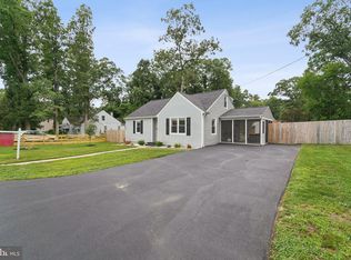 10 Luke Dr, Pasadena, MD 21122