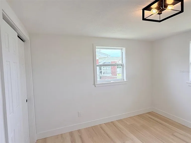 13617 Frances Ave — Photo 14