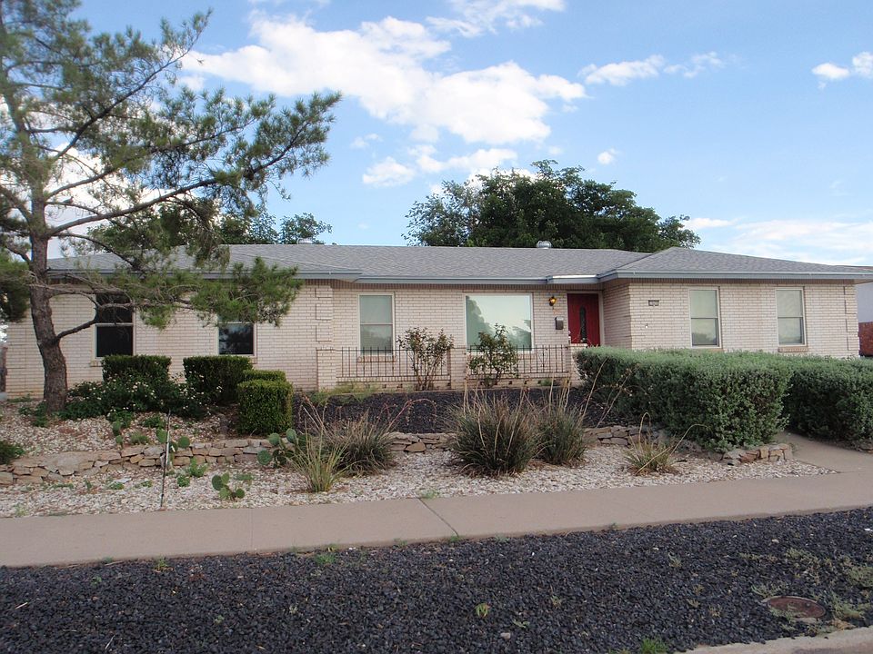 Front View of Home