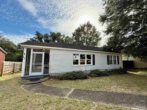 227 Willow St Photo 1