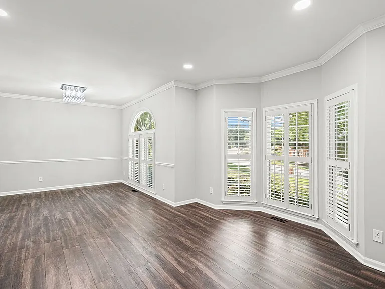 11355 Vedrines Dr — Photo 8