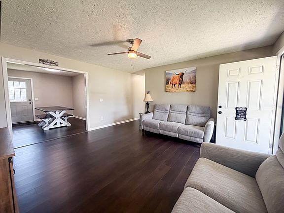 4th image of 45 Jamison Ct