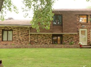 1901 Croydon Dr, Springfield, IL 62703