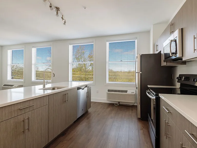 Meridia Brownstones — Photo 7
