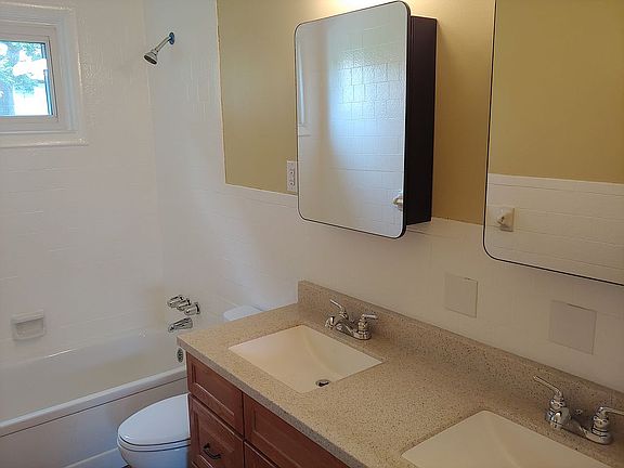 2nd image of 2710 Carneal St