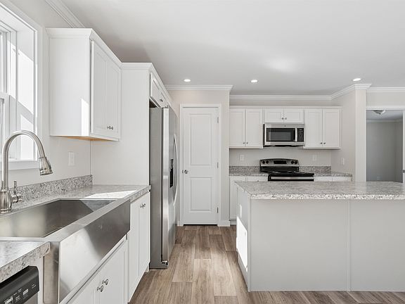 3rd image of 169 Butternut Road