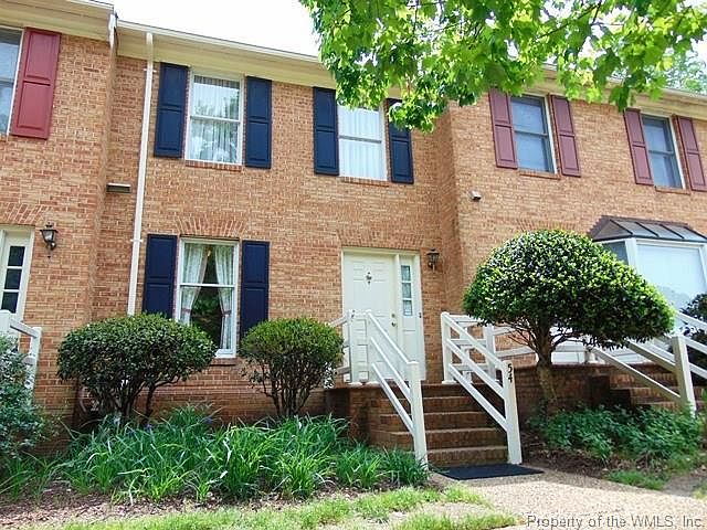 1st image of 54 Priorslee Ln #54