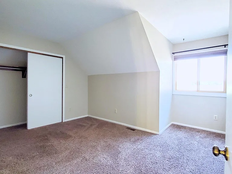 5990 Kirkwall Ct W — Photo 30