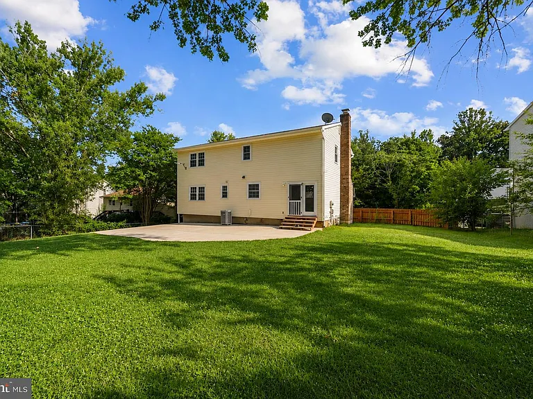 13204 Nickleson Dr — Photo 29
