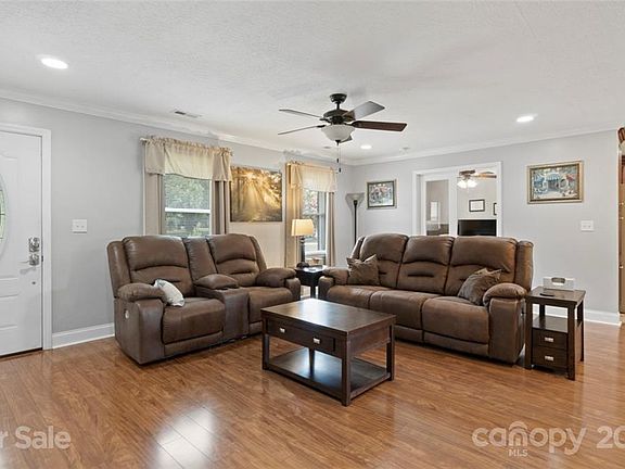 5th image of 1918 W Laporte Dr