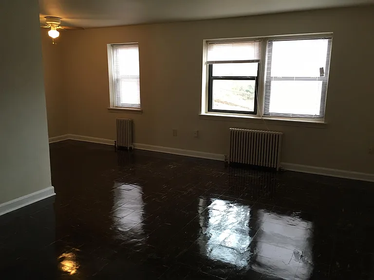 Arundel Park Apartments, LLC — Photo 14