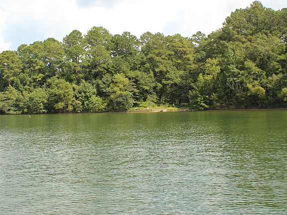 2nd image of 22 River Oaks Dr