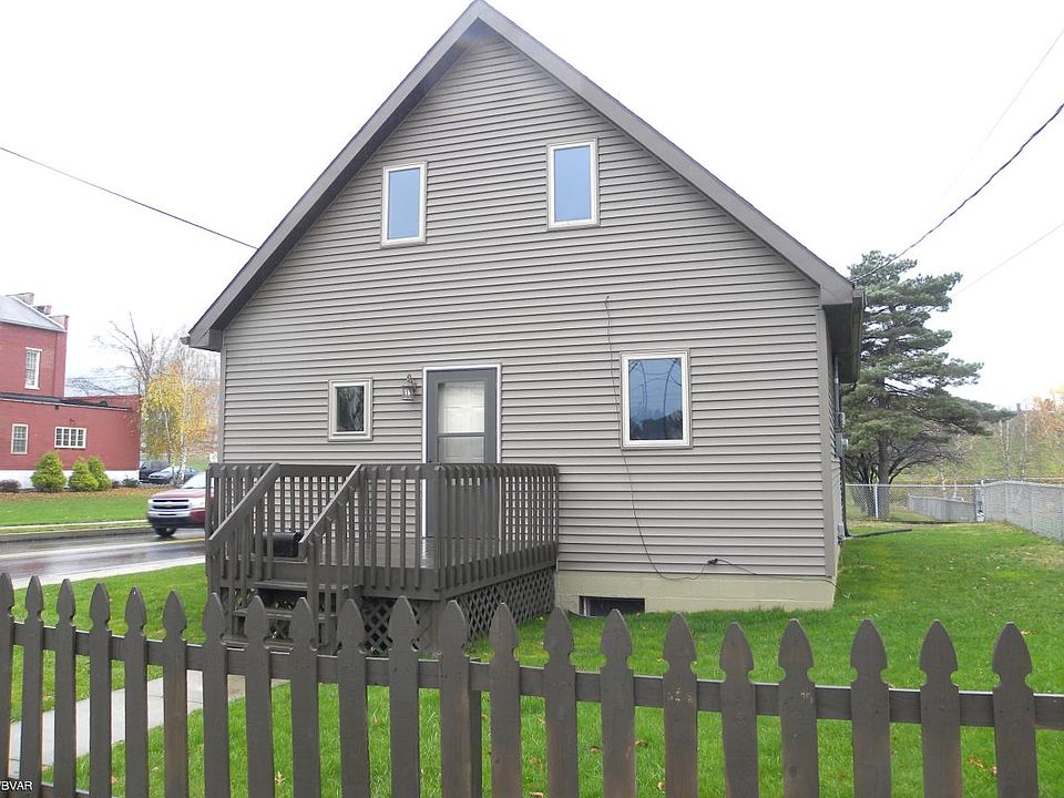 1st image of 120 Church St S