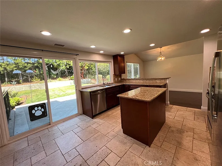 25281 Parthenon Ave — Photo 3