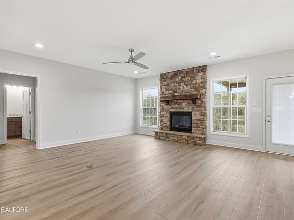 5th image of 2040 Hickory Reserve Rd