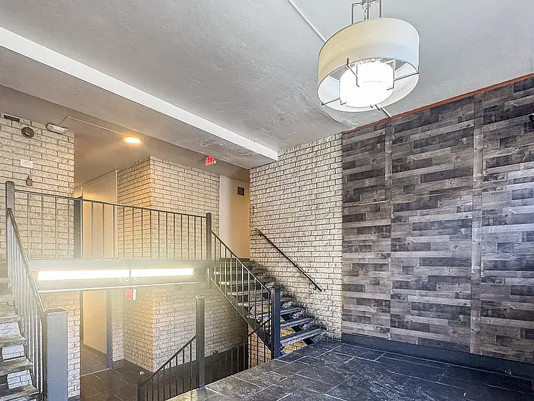 Delton Apartments — Photo 8
