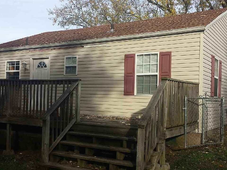 2nd image of 1449 Ivy St