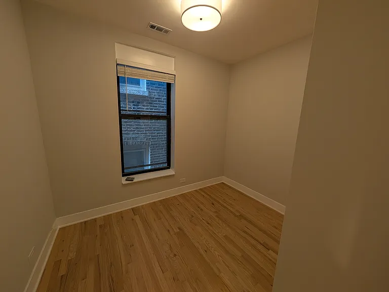 916 N Noble St #2F — Photo 11
