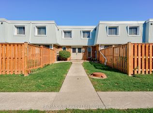 300 Traynor Ave #7, Kitchener, ON N2C2J1
