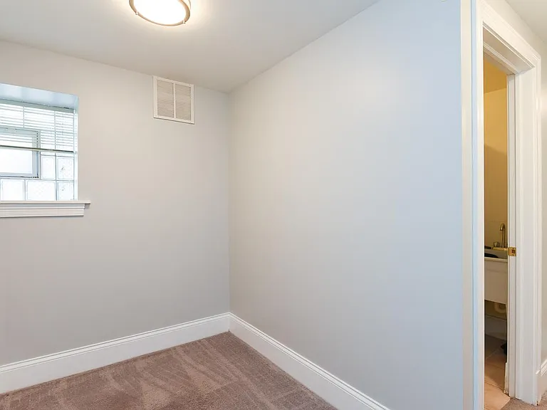 1713 W Julian St #1R — Photo 30