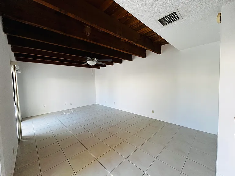 11983 Shakerwood Ln — Photo 7