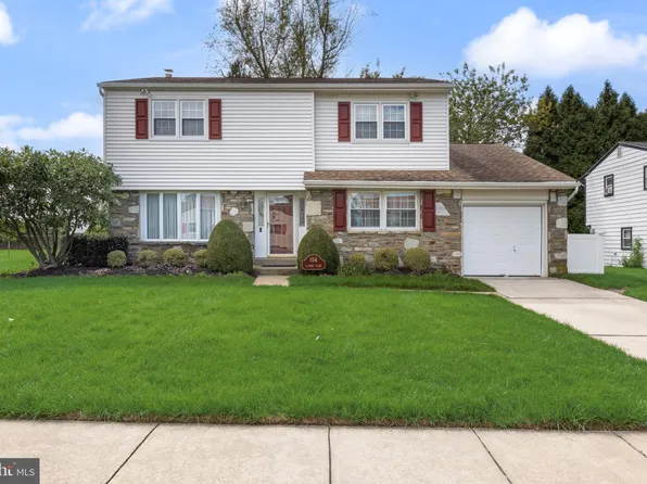 154 Laurie Ln, Philadelphia, PA 19115