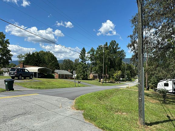 4th image of 5549 Park Rd