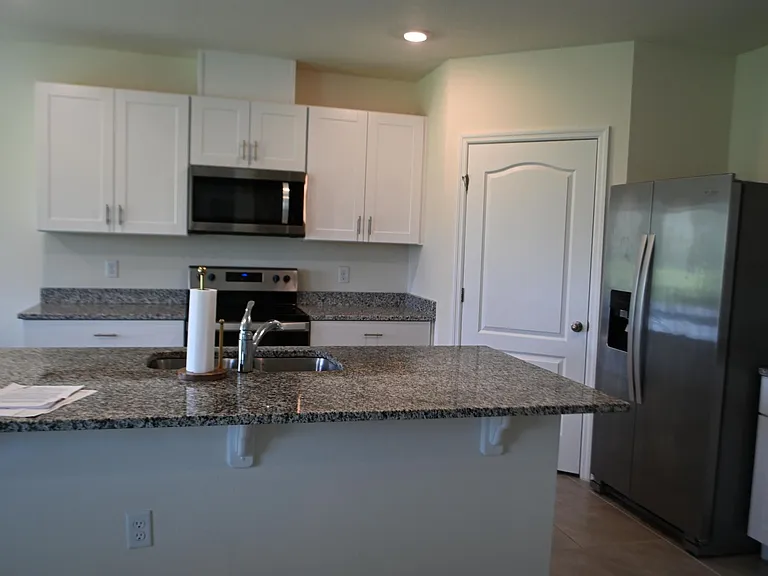 1341 Middle Lake Dr — Photo 7