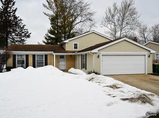 800 Saratoga Ln, Buffalo Grove, IL 60089