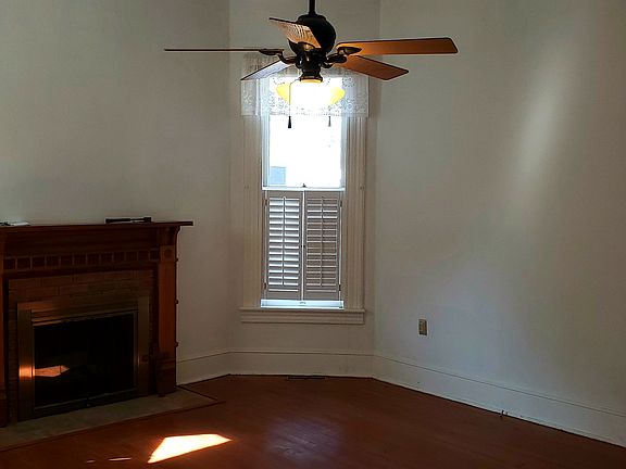 5th image of 394 Vine St
