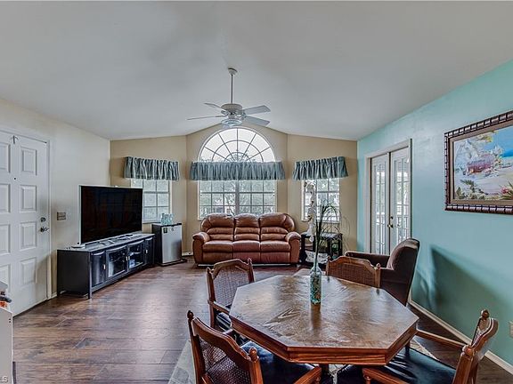 3rd image of 4161 Ashcroft Ct Unit 221