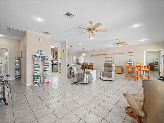 5th image of 130 Bay Harbor Dr #4