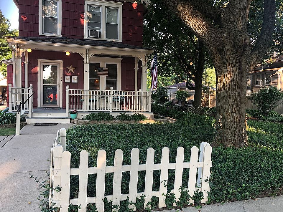 2nd image of 217 School St