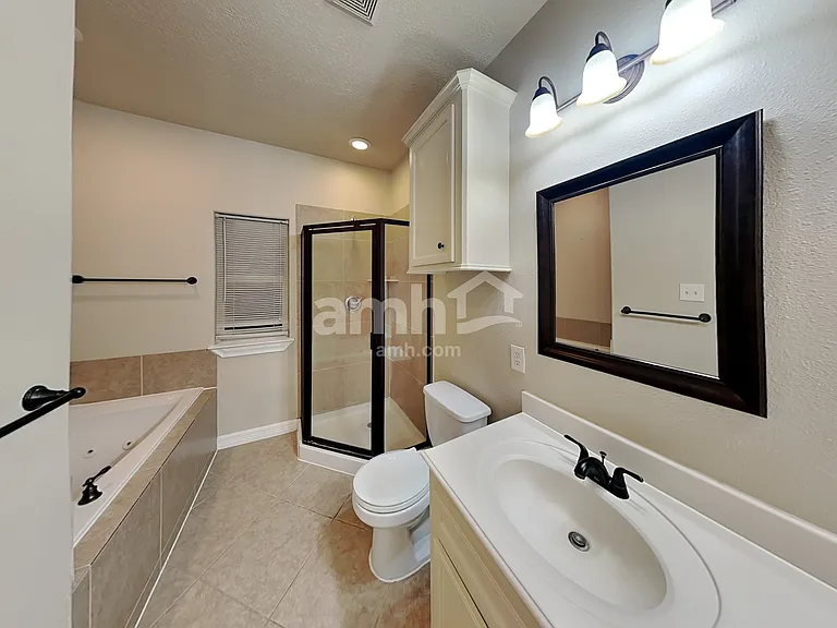 504 Forest Glen St — Photo 11
